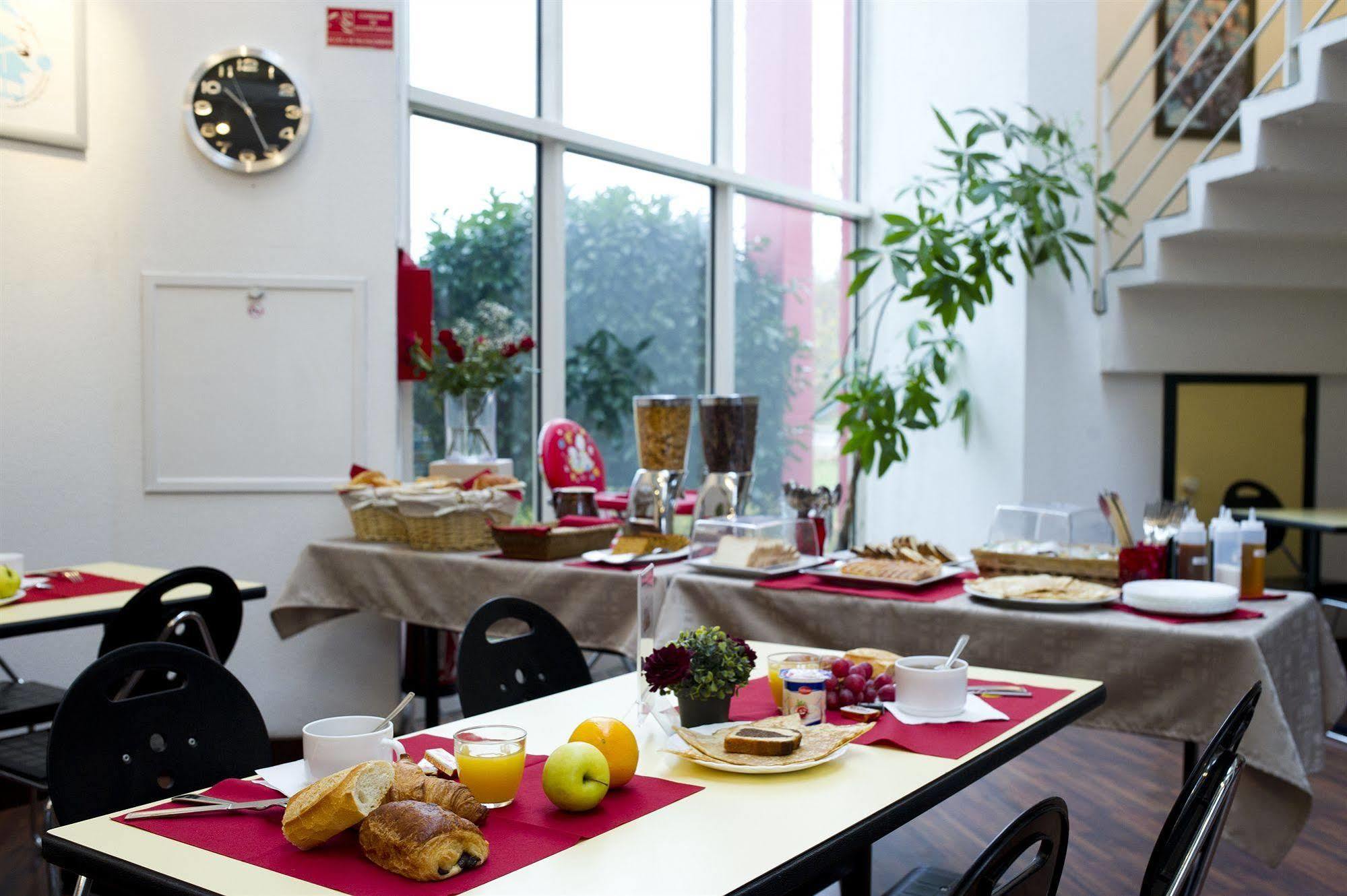 Hotel Cerise Auxerre Monéteau Eksteriør billede